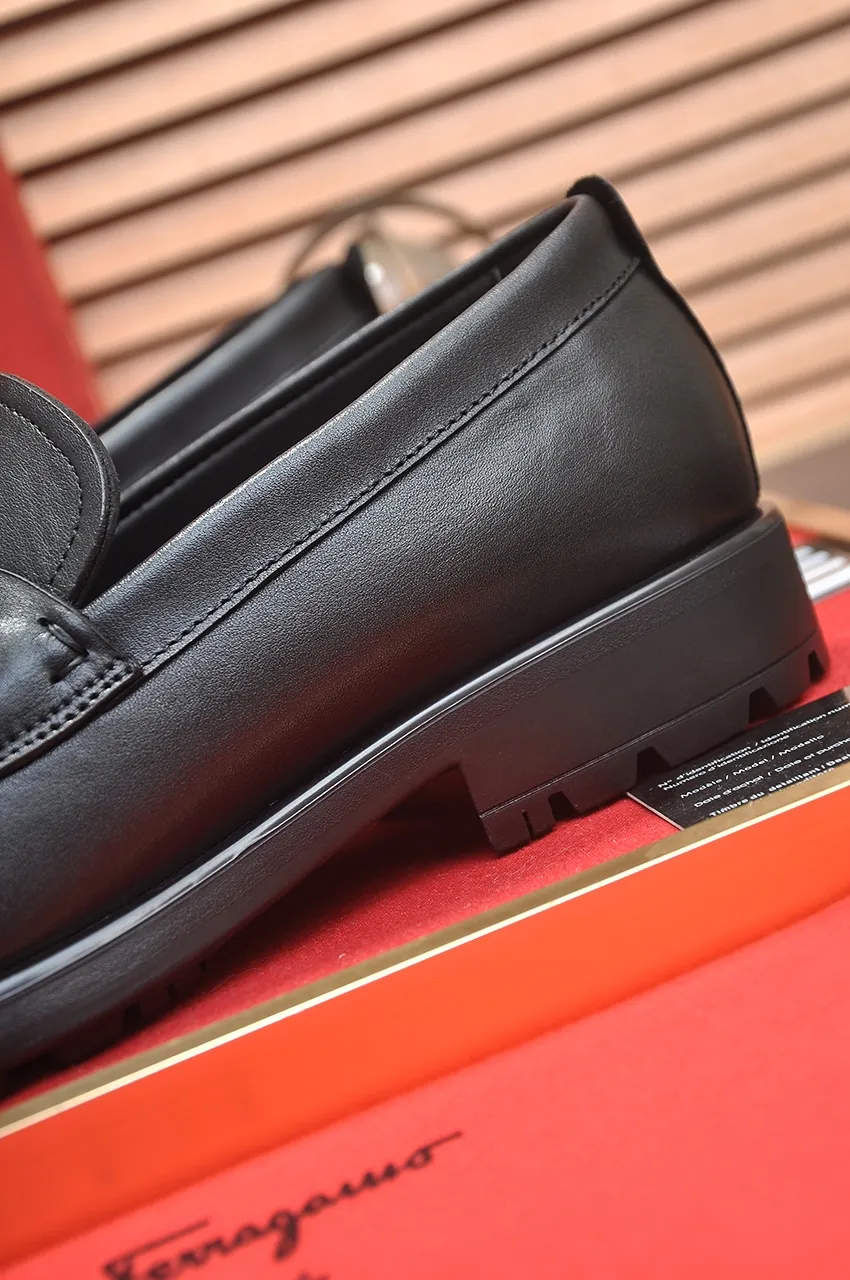 Men's shoes 💰560💶[Ferragamo/Ferragamu] (high-end Niuli) New 🍀 Ferragamo* - top version Ferragamo's classic formal leather shoes! Made of imported original cowhide, the inner top layer is comfortable cowhide lining! Original wear-resistant rubber outsole! High quality products! Code number 38-45 (45 customized)